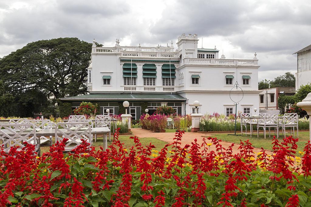 The Green Hotel Мисор Екстериор снимка