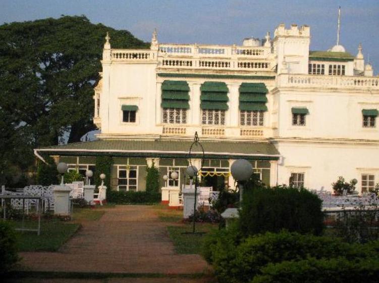 The Green Hotel Мисор Екстериор снимка